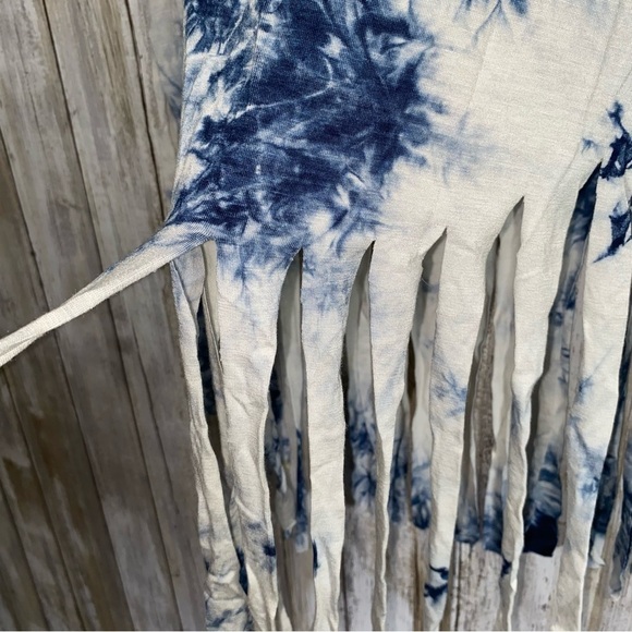 Romeo & Juliet Blue Tie Dye Fringe Crop Tank - Picture 2 of 5